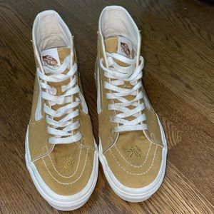 Vans brown/tan high tops🤎